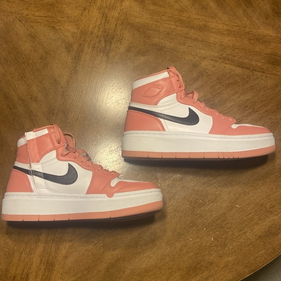 Air Jordan 1 Elevate High SE Women's Shoes - Picture 3 of 7